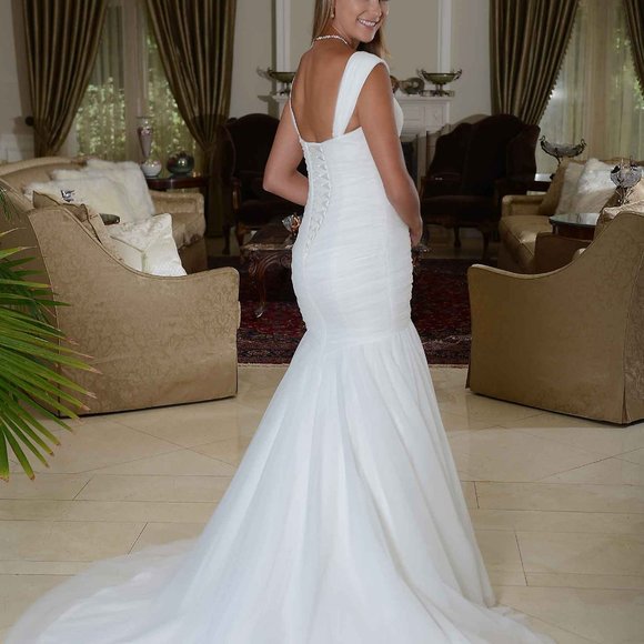 New White Wedding Dress, Small Size 6, Off-the-Shoulder, Mermaid, Corset Lace-up - Picture 3 of 15